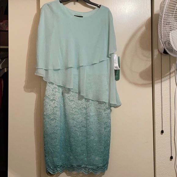 Dress - Picture 1 of 5